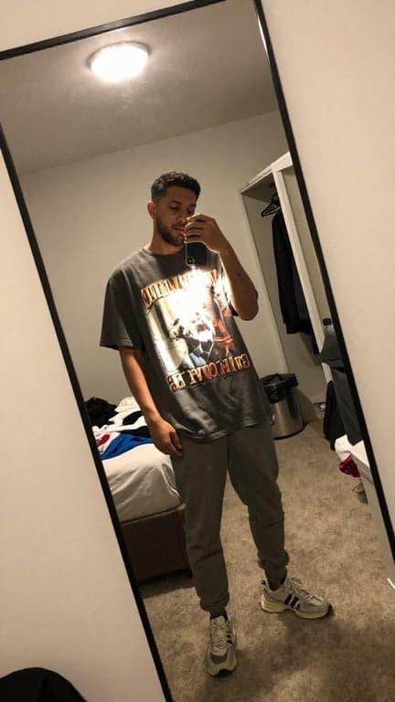 Turn this casual bedroom mirro...