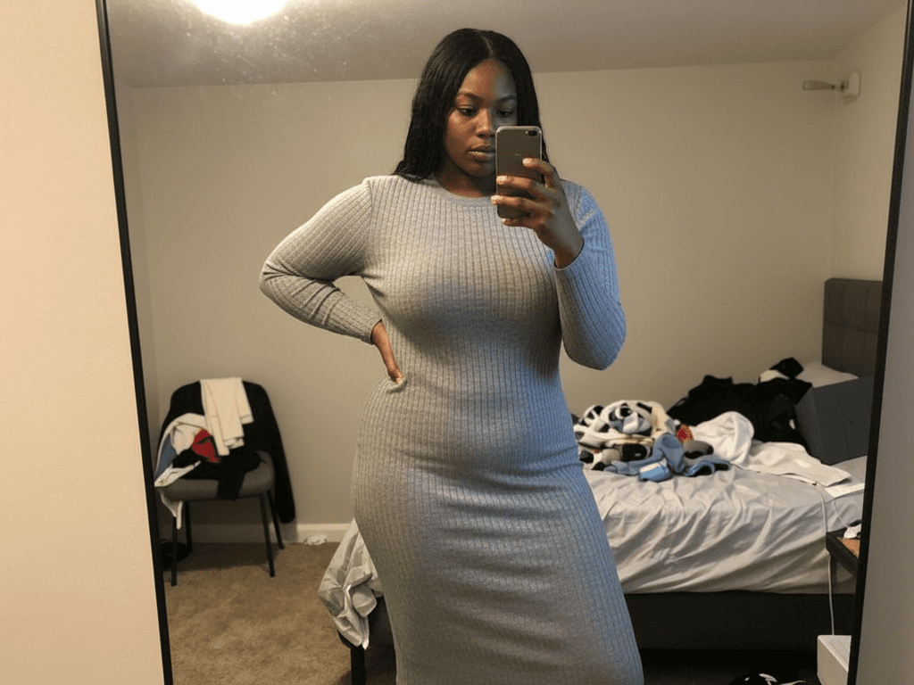 Transform this mirror selfie i...