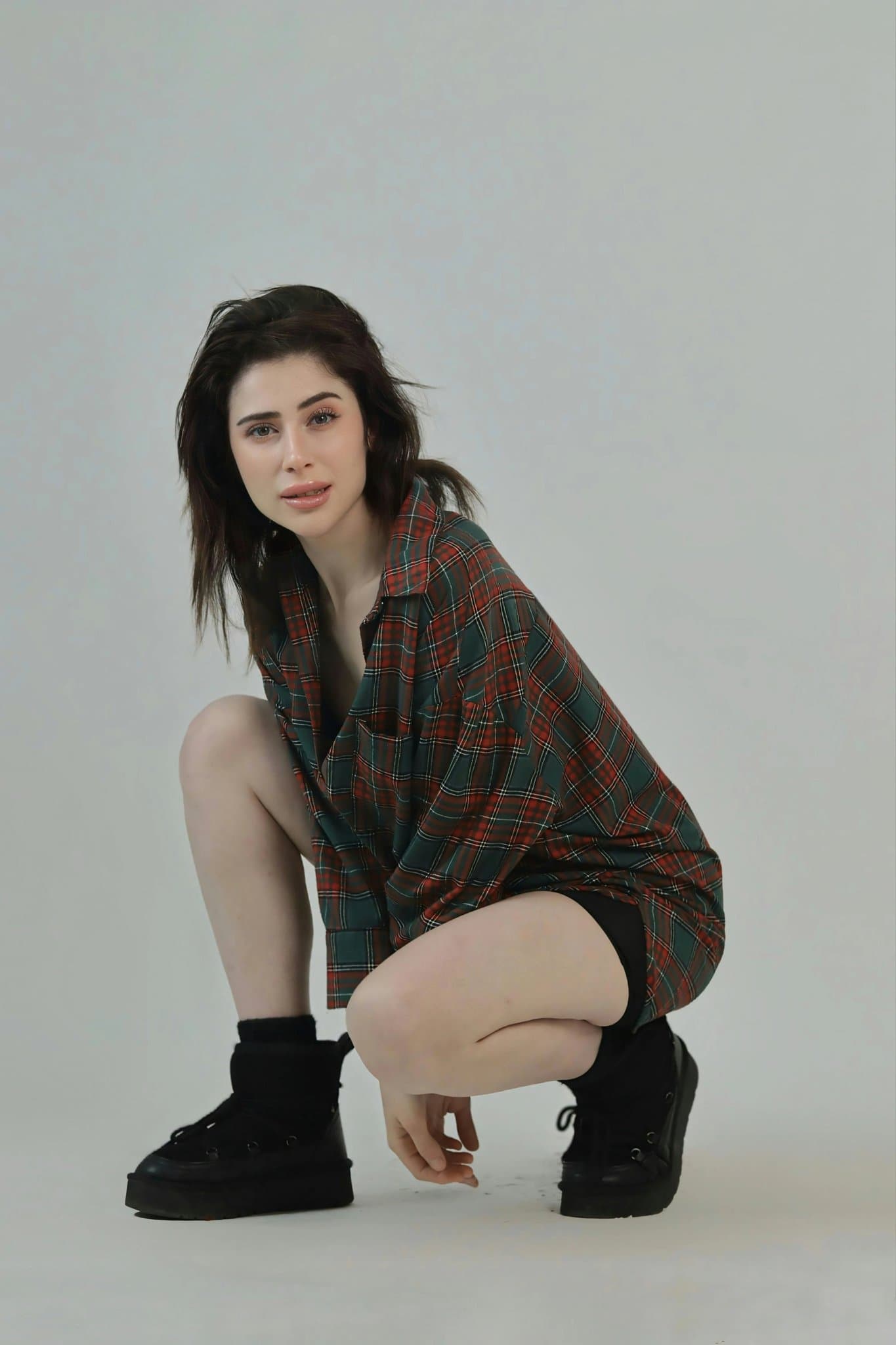 Party Clothes Ladies filter before photo - neutral portrait in everyday women’s outfit with simple or slightly detailed background