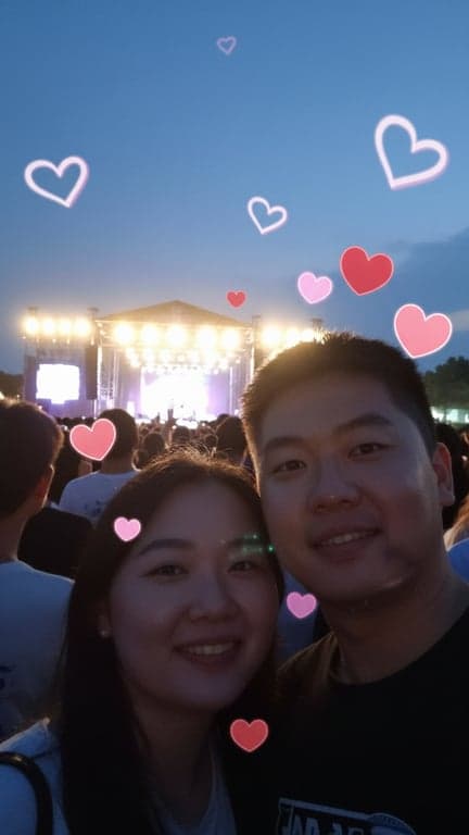 Keep the couple, the crowd, an...