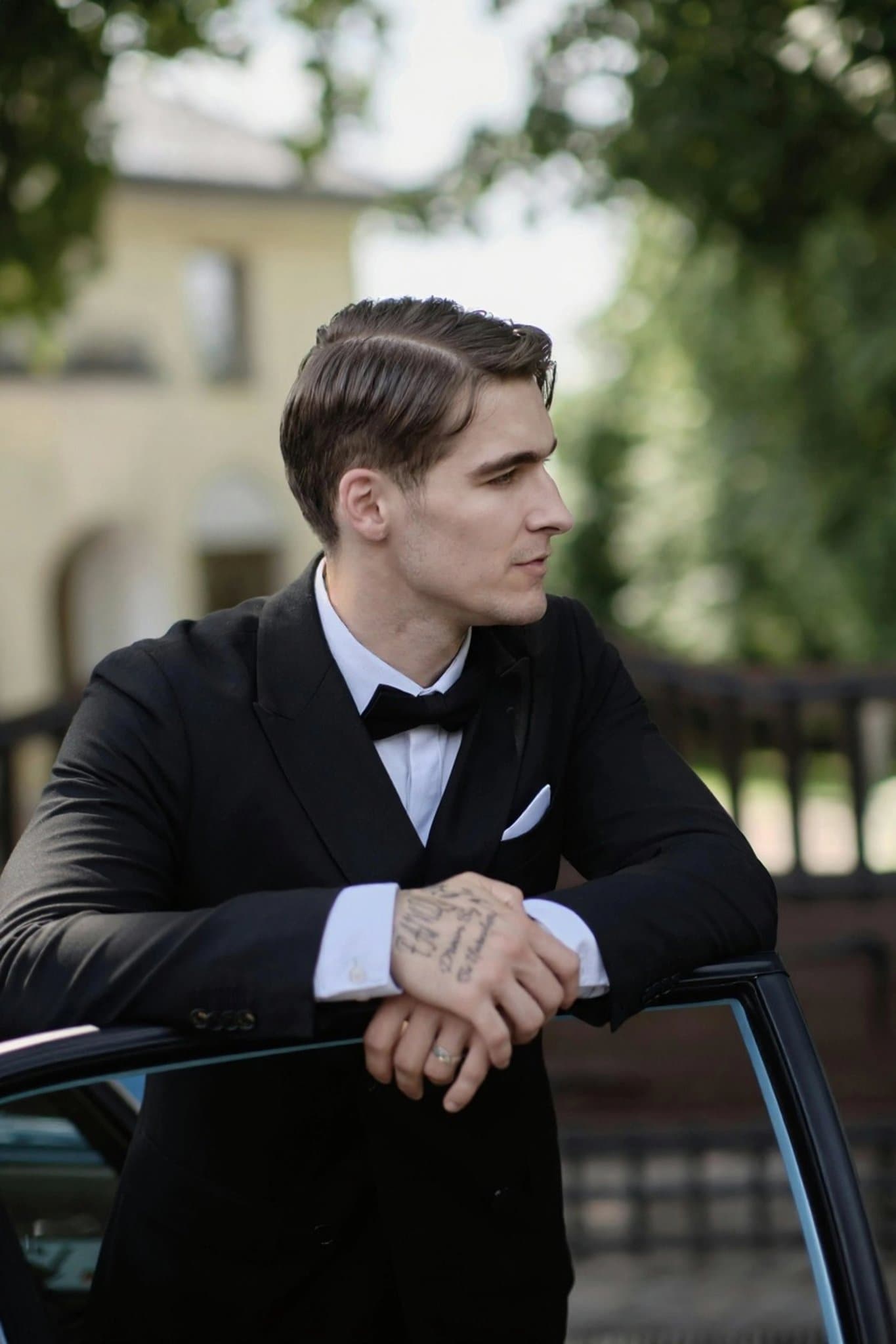 AI face cut out filter before photo - casual portrait before AI cutout editing