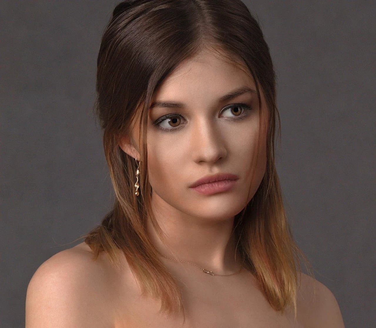 AI baby filter before photo - studio photo before cute baby style conversion