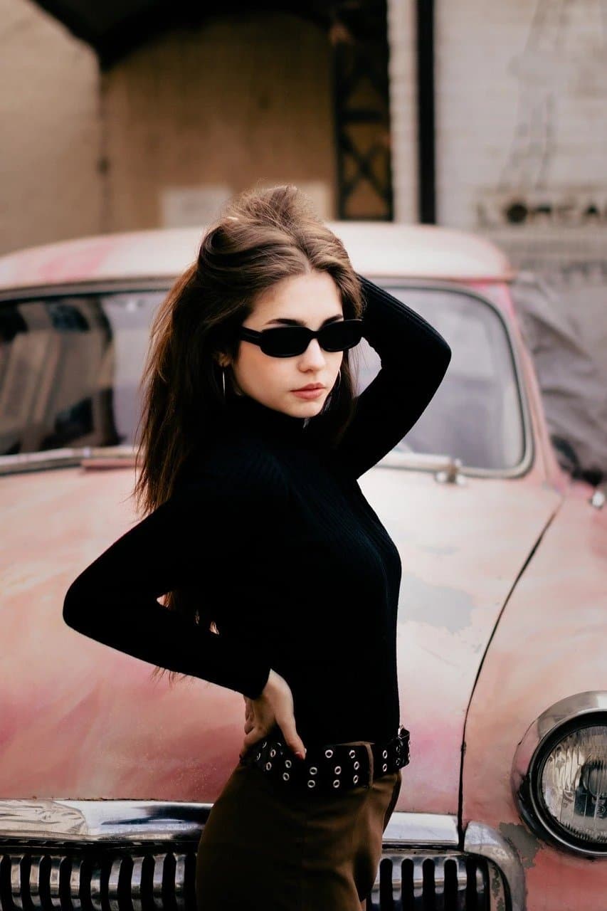 business casual outfits filter before photo - neutral portrait in simple top under soft indoor light