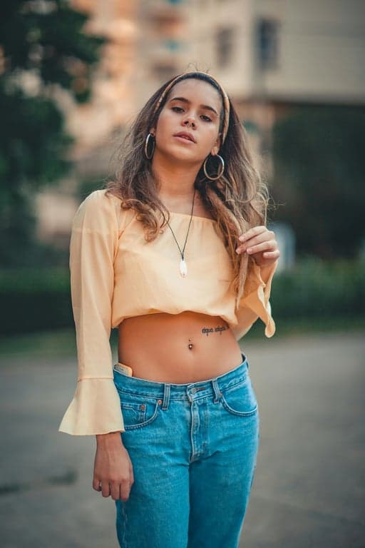 AI wedding dress before pic-woman street shot