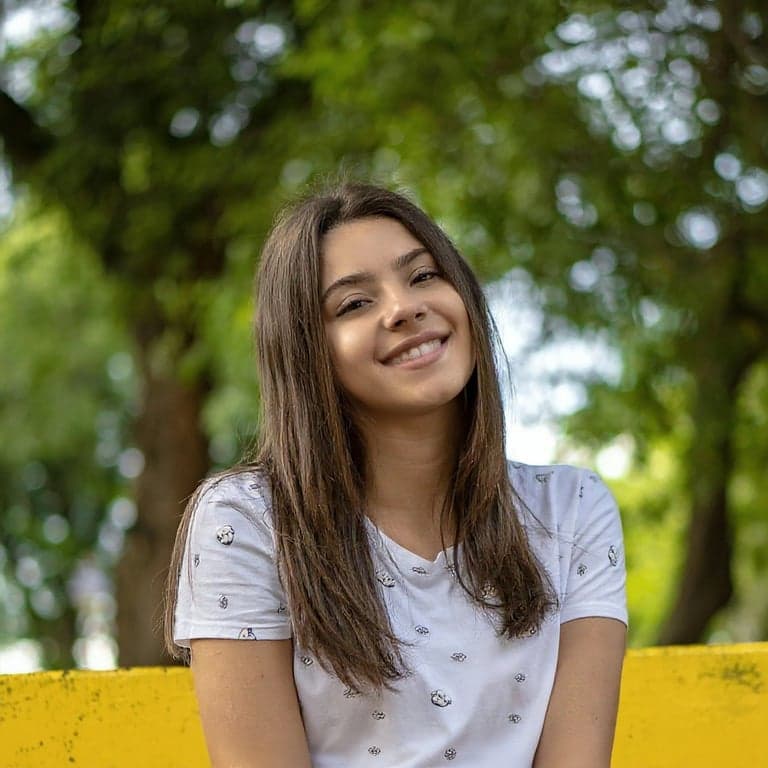 AI braces filter before photo - smiling photo before braces simulation