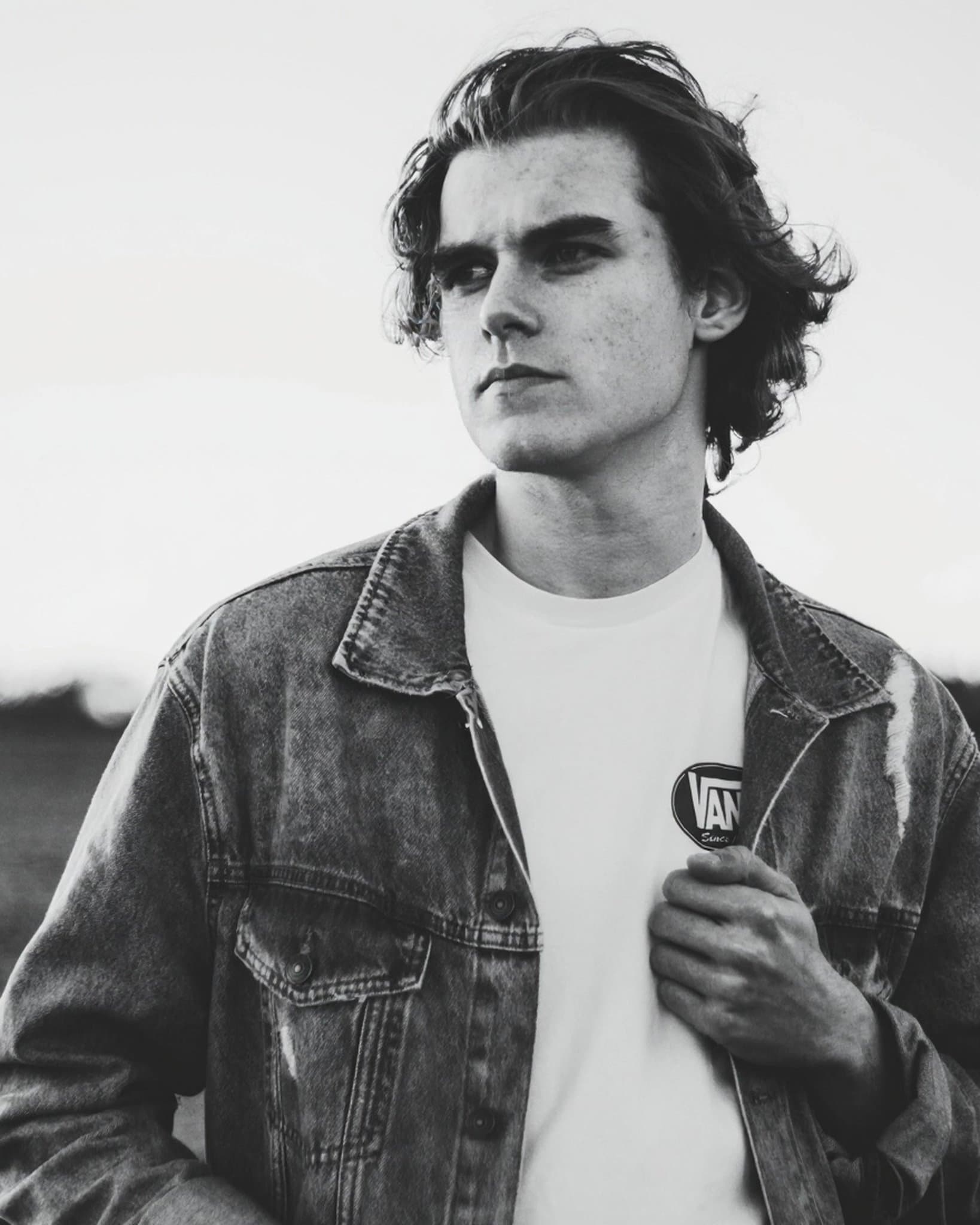 AI beard filter before photo - selfie before AI beard filter applied