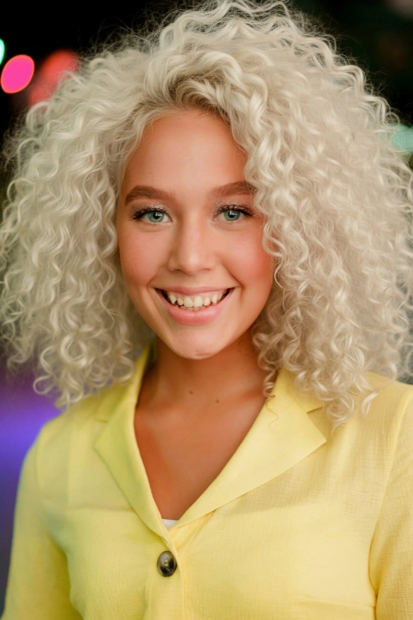 AI blonde hair filter after transformation - full body photo with AI generated blonde look