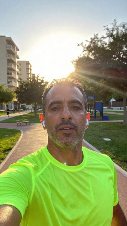 Convert this casual golden hou...