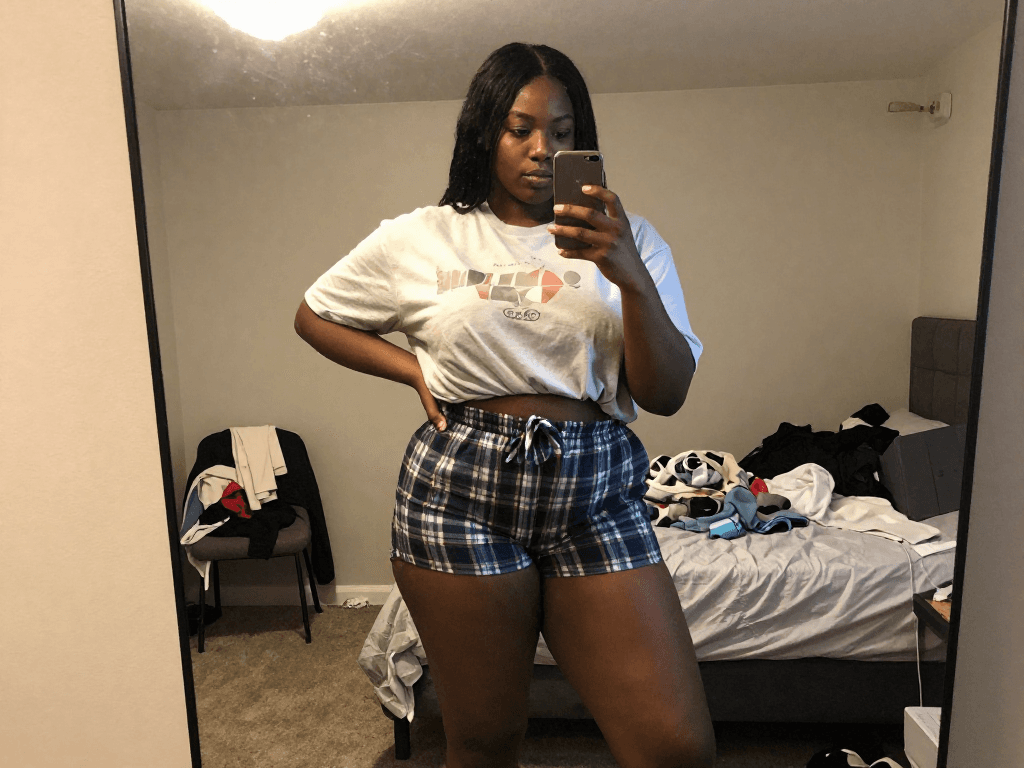 Transform this mirror selfie i...