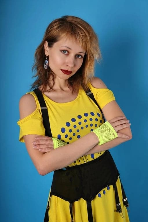 ai remove glasses from photo after photo - woman portrait without glasses with blue background